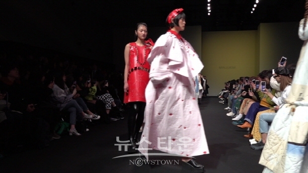 MINJUKIM FASHION SHOW(김한정 기자)