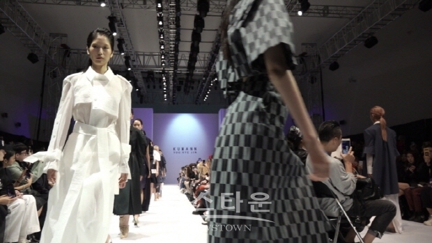 유혜진 디자이너, ‘KUMANN YOO HYE JIN’ (김한정 기자)