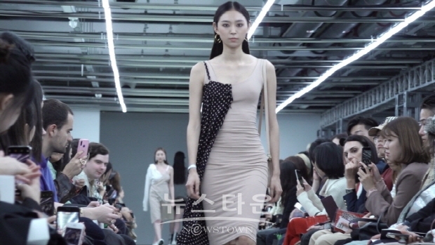 이성동 디자이너, ‘UL:KIN’ 패션쇼(김한정 기자)