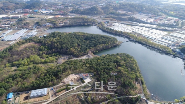 진주 금호지 전경