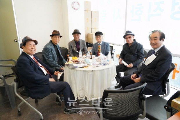 한국미술협회 이사장 예비후보 허필호 선거사무소 개소식(김한정 기자)