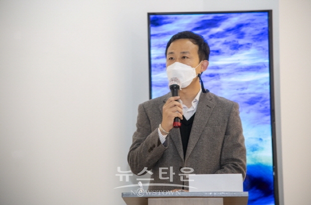 사진작가 이아린, 자연의 신비 감상하는 ‘나를 비추고 너를 담는다’展 (김한정 기자)
