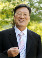 조금세 (전) 대통령자문 교육혁신 위원 및 운영위원. 부산교총회장(현) 학교바로세우기 전국연합회장