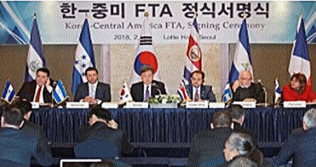한국-중미 FTA는 미국, 캐나다, 칠레, 페루, 콜롬비아에 이어 한국이 미주 국가와 6번째로 체결한 FTA로서, 중미는 물론 북·남미를 통합하는 미주 내 거대 FTA 네트워크를 완성했다는 점에서 의의가 크다.(사진 : 2018년 2월 한국-중미 FTA 장면/ 경제외교활용포털 캡처)
