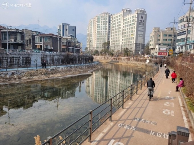 서울 강북구 우이천 / 서울시