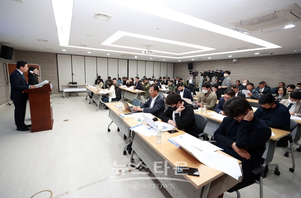 박경귀 아산시장 교육지원예산 관련 기자회견