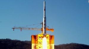 북한 우주발사체 2단 엔진 고장으로 실패