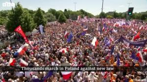 폴란드, 50만 명 시위 ‘보수 여당의 강권정치’로