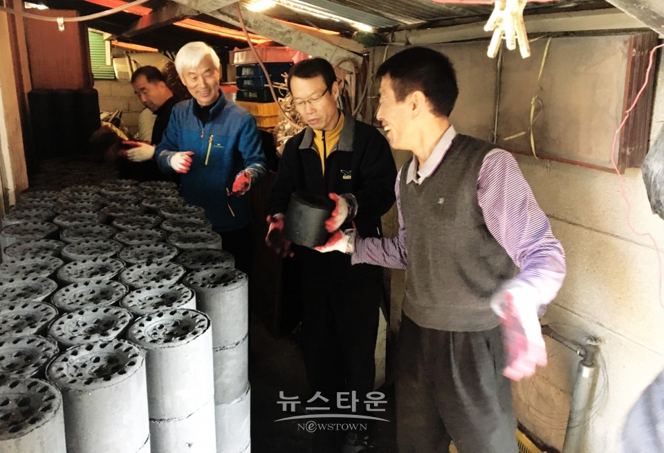 원주시 단구동 통장협의회 사랑의 연탄 나눔