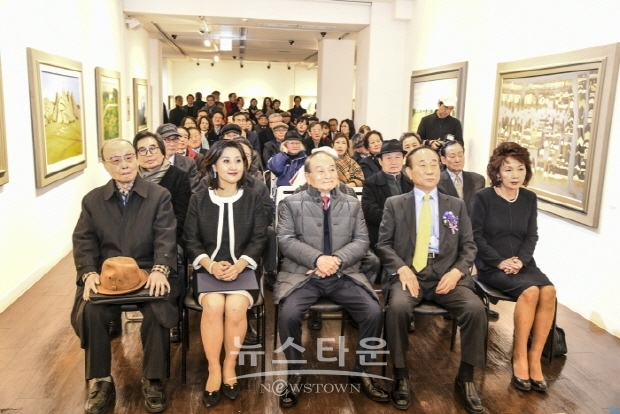 강석진 초대전 ‘두고온 별 우리의 산하’(김한정 기자)
