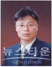 귀감공무원 엄홍용