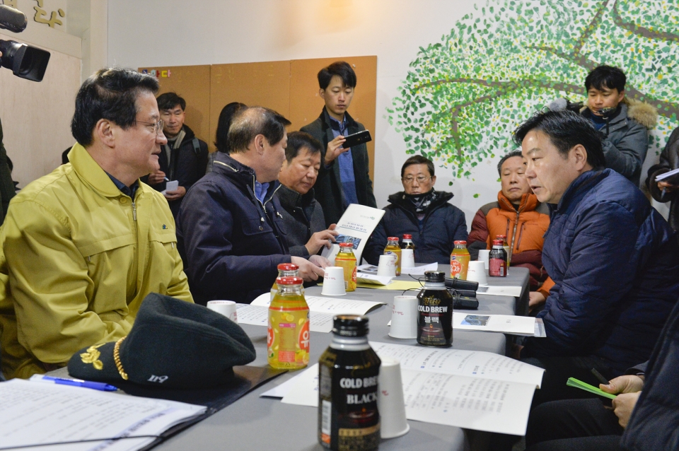 원주 중앙시장 화재현장 홍종학장관 방문
