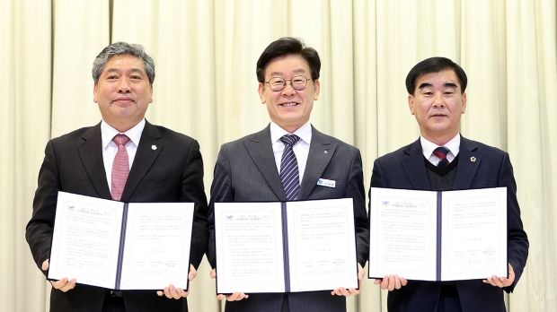 정책협의회_송한준 의장, 이재명 지사, 염종현 더민주 대표의원