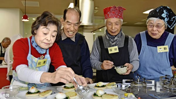 일본 NPO 법인이 지난봄부터 시작한 '시니어 식당'.