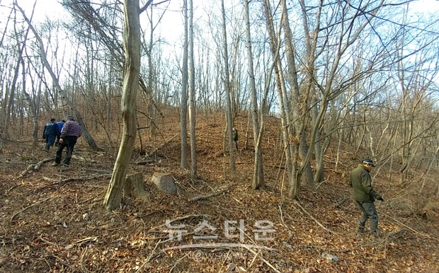 충청남도가 청양군 칠갑산도립공원 일원에서 야생동물 서식지 보호를 위한 불법 사냥도구(엽구) 수거 행사를 가졌다.