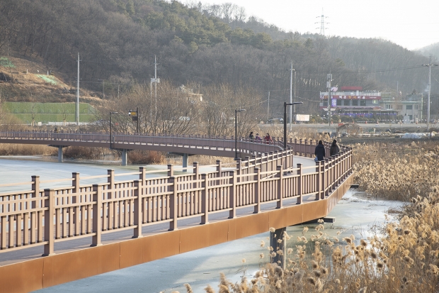 백운호수 데크 전경 - 사진 제공 의왕시청