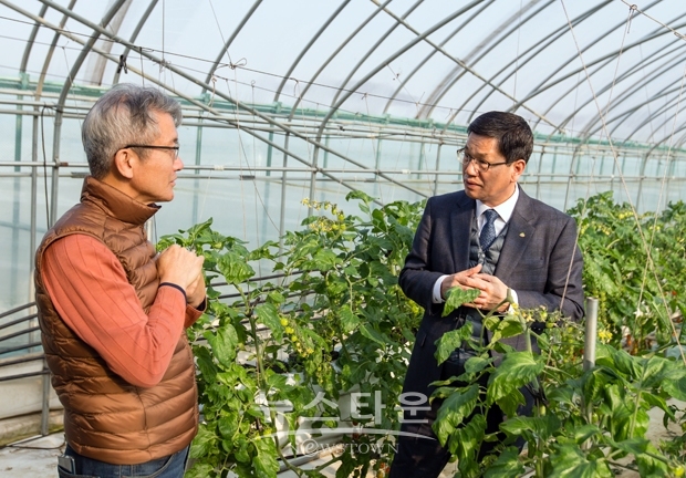 김돈곤 청양군수가 지난 1월 18일부터 24일까지 군내 선도농가들을 만나 ‘현장의 목소리를 경청’하고 농정현안에 대해 진솔한 소통의 시간을 가졌다.