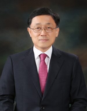 경기도교육청 제2부교육감 윤창하 교감