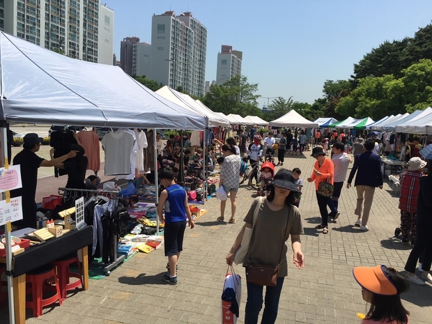 지난해 열린 구리 시민 알뜰 벼룩시장 장면