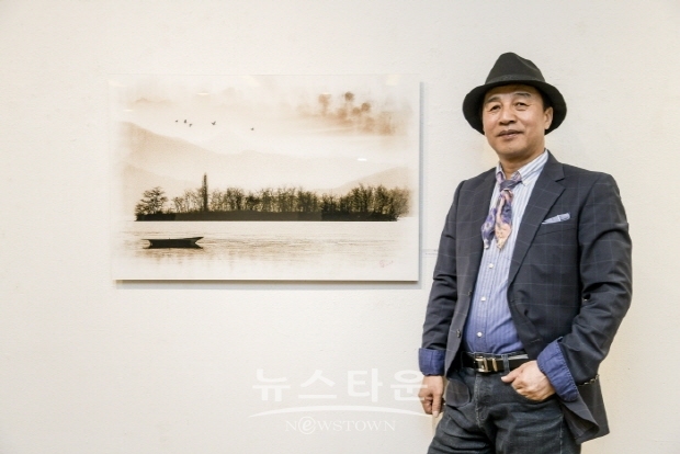 최상귀 작가의 ‘바람난 미술, 디지털 아트를 품다’(김한정 기자)