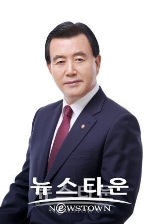 홍문표 국회의원(자유한국당, 충남 예산홍성군)