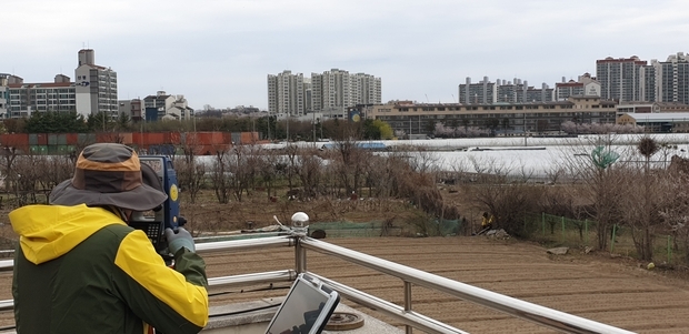 지적 재조사 사업 현장 경계 측량 사진