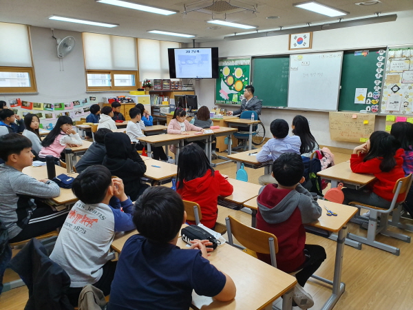 청소년 대상 장애발생 예방·장애인 인식개선 교육을 실시하고 있다.