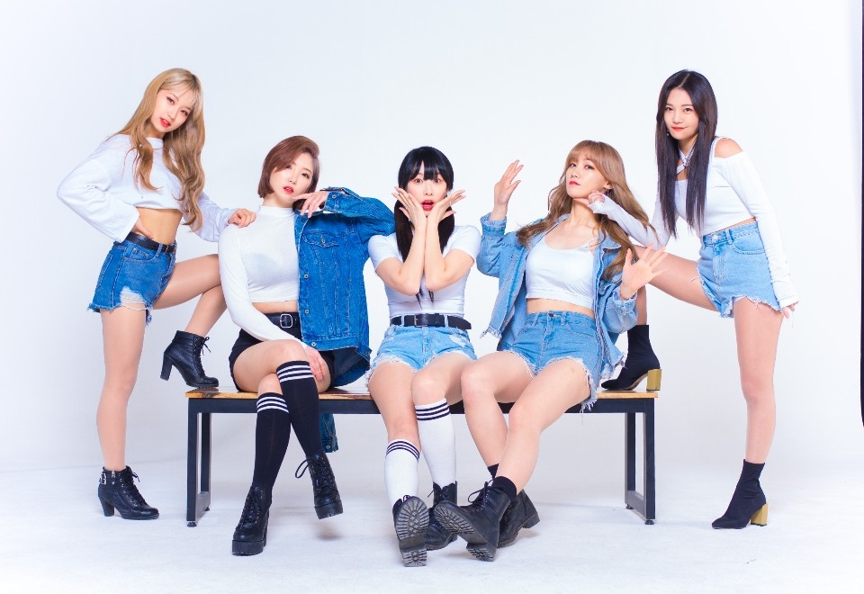 5인조 걸그룹 '아이 러브 (ILUV)'