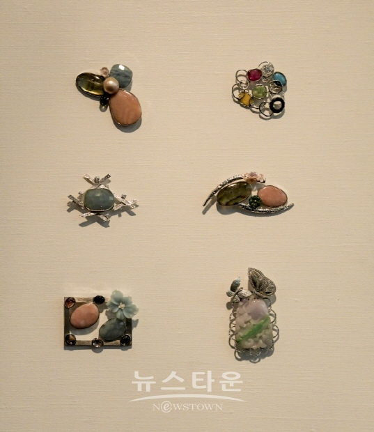 아티스트 매니지먼트사 ‘YEU&ME’의 첫 번째 소속작가 전(김한정 기자)