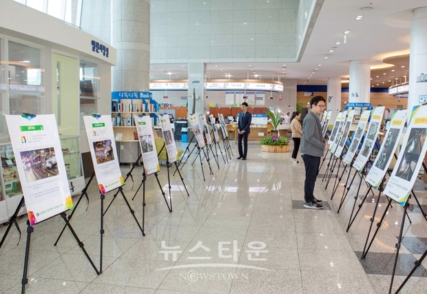 당진시청사 1층에서 이달 10일까지 교통사고 사진 전시회가 진행 중이다.