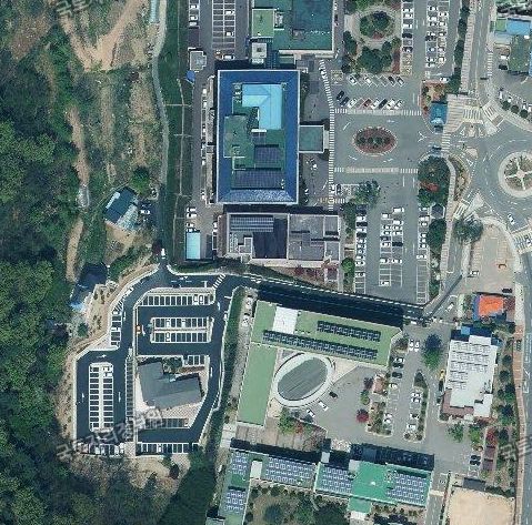 주차장이 조성된 공주시청 2018년 항공영상