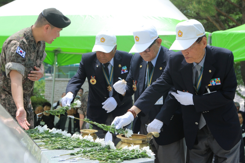 인제군 6.25참전 전몰장병 합동 추모식