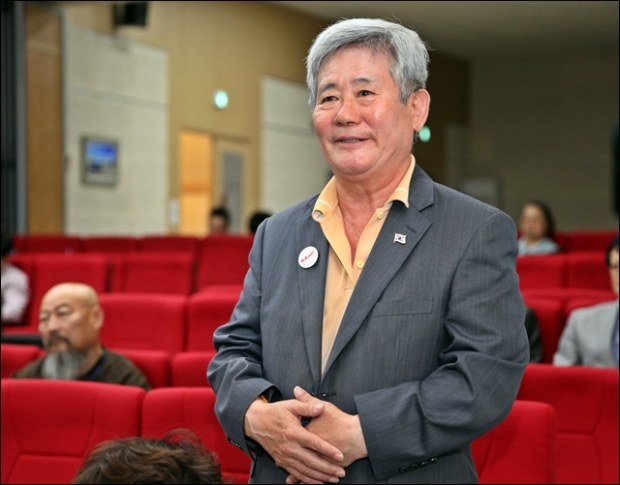 송인웅 뉴스타운 기자의 인사모습