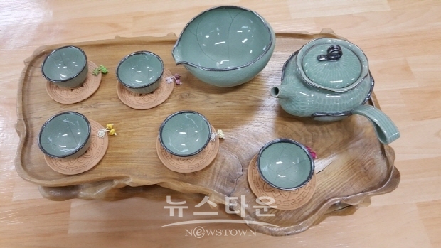 김동흥 전통도자기 명장전