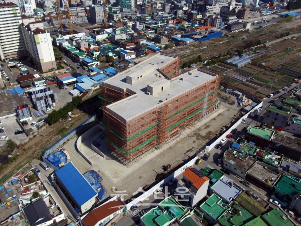 진주시 천전동에 건립 중인 지식산업센터