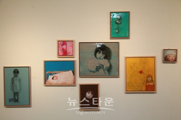 서양화가 손미량, 가족사랑 그림으로 전하는 “추억의 앨범-가족사진” 개인전 개최(김한정 기자)