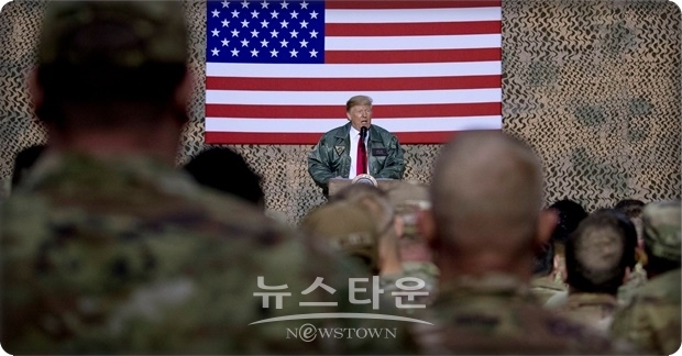 트럼프 미국 대통령은 탈레반과의 평화 협상은 죽었다고 천명했다. 그는 9일 아프가니스탄 무장 세력 탈레반과의 평화협상은 좌절됐다고 말하면서도, 미군 철수에 대해서는 검토를 계속하겠다는 입장을 보였다.