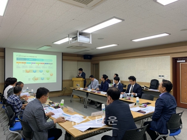 23일 산림청에서는 스마트 산림종자 처리시설 중간 보고회를 가졌다.(사진-산림청)