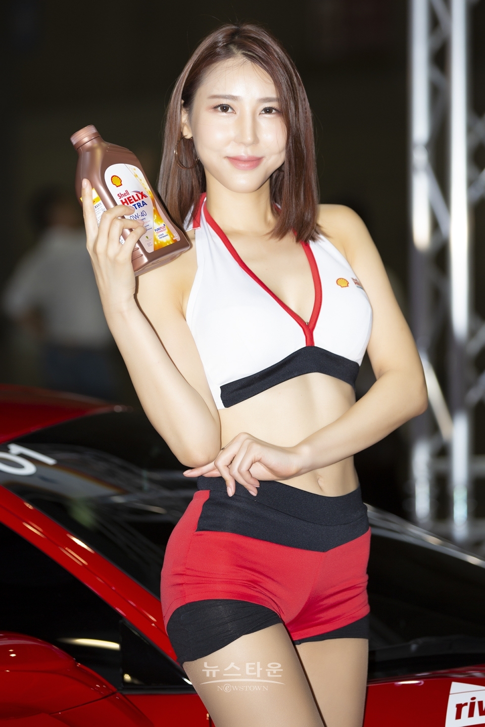 2019 오토살롱위크, 한국쉘 카센타 모델 홍세아 / 사진 고득용기자 ⓒ뉴스타운