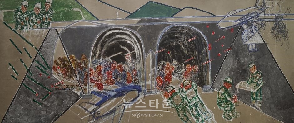 서용선, 노근리(Nogeunri) 2019, 캔버스에 아크릴, 400 x 990 cm