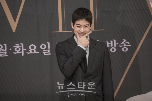 VIP 기자간담회 이상윤 편(김한정 기자)