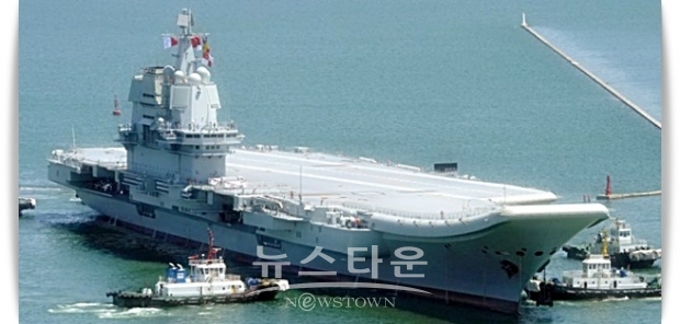 중국 당국은 당초 2030년까지 국산 항공모함 4척을 운용할 계획이며, 현재는 상하이 강남 조선소에서 2번째 국산 항모를 건조하고 있고, 2021년쯤 다롄조선소에서 3번째 건조가 시작될 전망이다. 단지 원자력 항공모함 도입도 고려하고 있는 4번째는 예산이나 기술적 문제 등으로 일단 건조 계획이 동결된 상태이다.