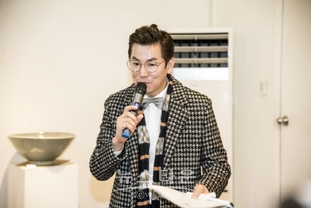 제9회 天土 백도곡 개인전 ‘양구백토 조성물전’(김한정 기자)