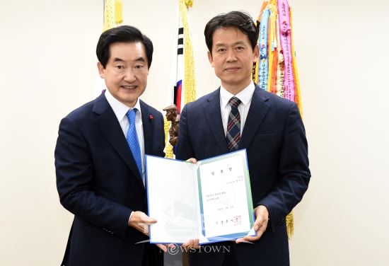 안병용의정부시장(좌), 황범순부시장(우)