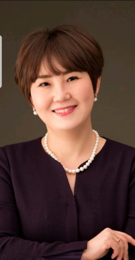 ▲박윤정 GS25 호림공단점 대표. 사)대구천사후원회 이사. 주)양파TV방송. 논설위원