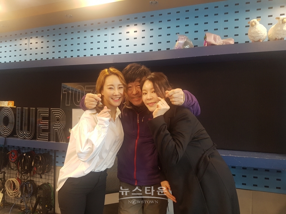 뮤지컬 마리 퀴리 김소향-리사, SBS파워FM 아름다운 이 아침 김창완입니다서 폭발적 가창력 선보여! / 고득용기자 ⓒ뉴스타운
