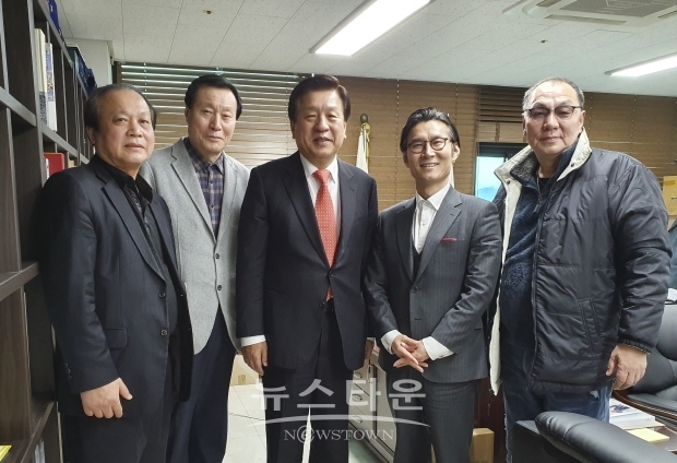 (주)아트코리아방송 김한정 회장, 사)학원안전공제회 문준 원장, 비타에듀  문상주 회장, 사)한국예총 이범헌 회장, (주)아트코리아방송 김학우 총감독