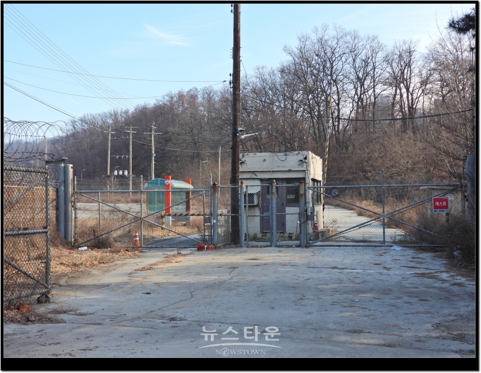 캠프 롱 정문