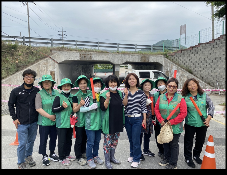 문막읍 새마을회 굴다리 벽화 그리기 사업(중)