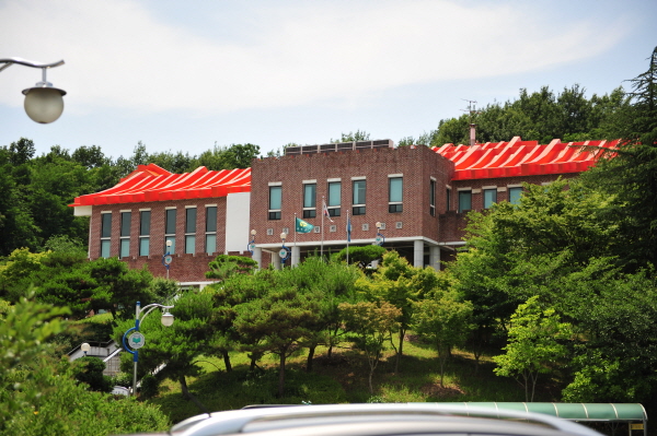 진주 서부도서관 전경